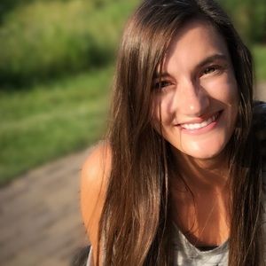 Meet your Posher, Dana